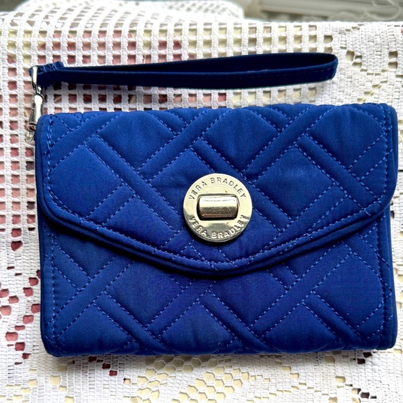 Vera Bradley Royal Blue Quilted Wristlet - Picture 1 of 4